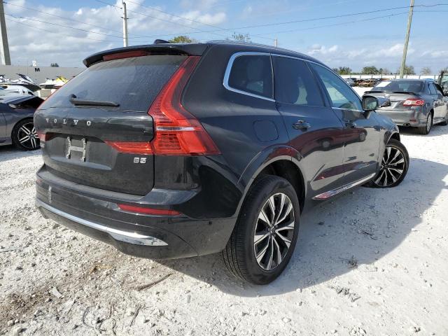 YV4L12DE3P1278162 - 2023 VOLVO XC60 PLUS BLACK photo 3