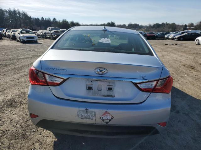 5NPEB4AC8EH887180 - 2014 HYUNDAI SONATA GLS SILVER photo 6