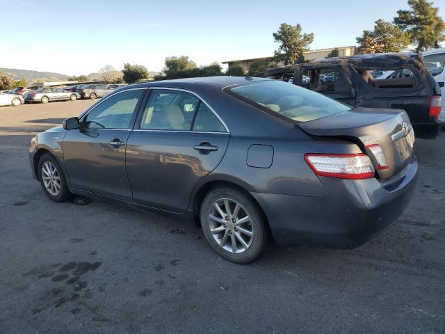 4T1BB3EK0AU116559 - 2010 TOYOTA CAMRY HYBRID GRAY photo 2