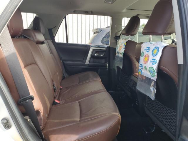 JTEBU5JR9H5458427 - 2017 TOYOTA 4RUNNER SR5/SR5 PREMIUM 银色 照片 11