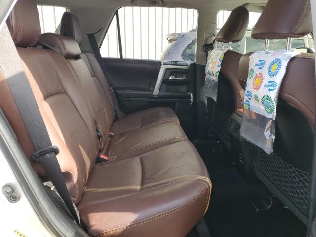 JTEBU5JR9H5458427 - 2017 TOYOTA 4RUNNER SR5/SR5 PREMIUM 银色 照片 13