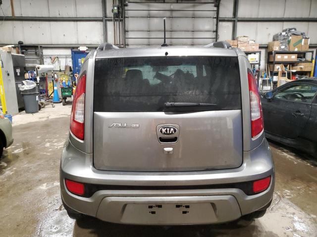 KNDJT2A69D7634771 - 2013 KIA SOUL + GRAY photo 6