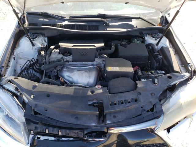 4T1BF1FK4HU318936 - 2017 TOYOTA CAMRY LE WHITE photo 11