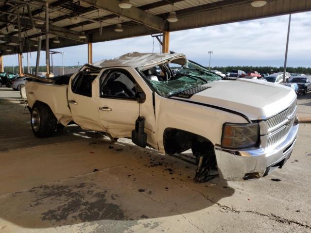 1GCHK23688F119707 - 2008 CHEVROLET SILVERADO2 K2500 HEAVY DUTY WHITE photo 4