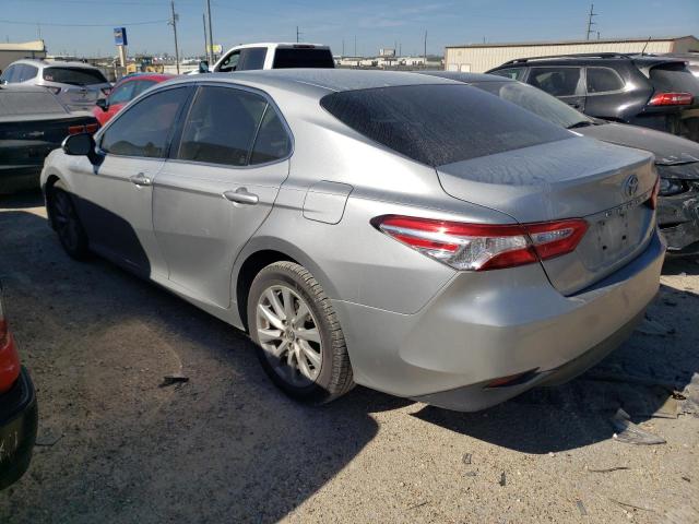 JTNB11HK9J3044222 - 2018 TOYOTA CAMRY L SILVER photo 2