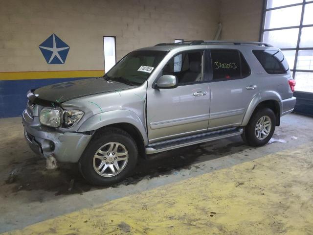 5TDBT44AX5S242809 - 2005 TOYOTA SEQUOIA SR SILVER photo 1