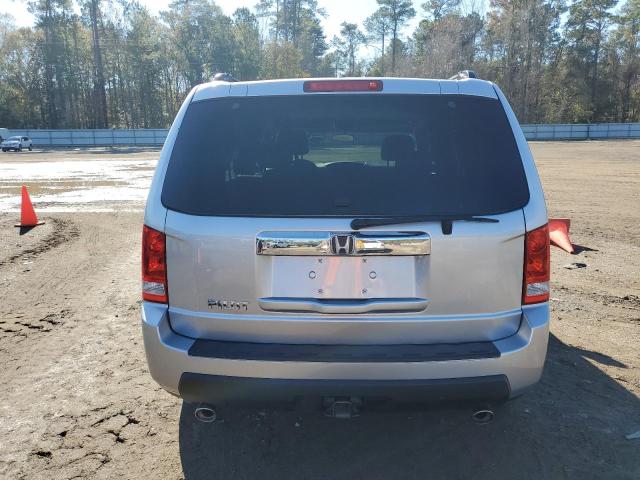 5FNYF3H46BB056572 - 2011 HONDA PILOT EX SILVER photo 6