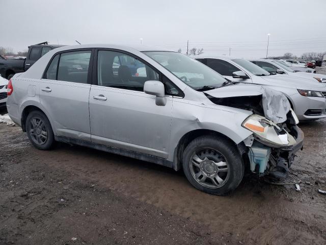 3N1BC11E37L437586 - 2007 NISSAN VERSA S SILVER photo 4