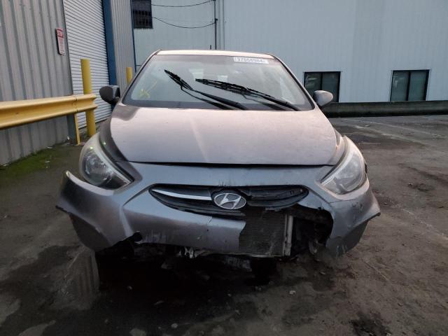 KMHCT5AE5GU251168 - 2016 HYUNDAI ACCENT SE CHARCOAL photo 5