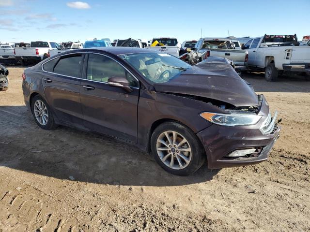 3FA6P0HD8HR115783 - 2017 FORD FUSION SE BURGUNDY photo 4