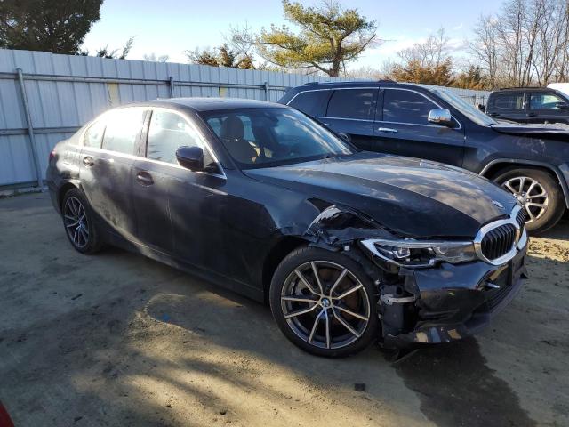 WBA5R7C53KAJ86574 - 2019 BMW 330XI Սև լուսանկար 4