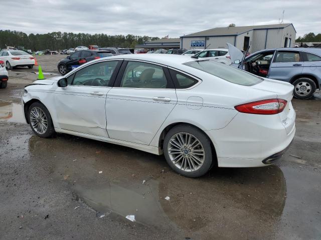 3FA6P0H94ER231117 - 2014 FORD FUSION SE WHITE photo 2