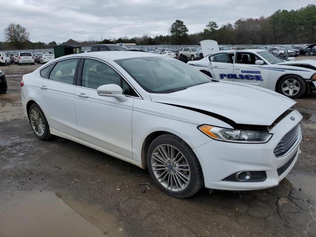 3FA6P0H94ER231117 - 2014 FORD FUSION SE WHITE photo 4