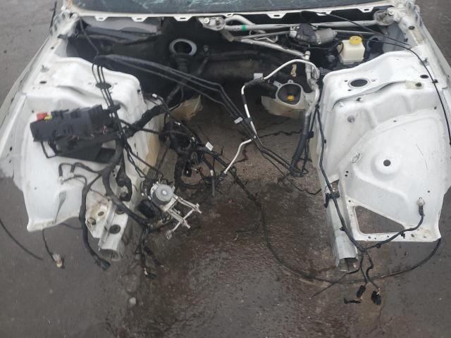 2C3CDZFJ5GH315246 - 2016 DODGE CHALLENGER R/T SCAT PACK WHITE photo 11