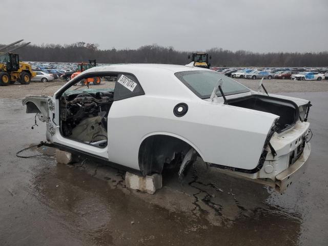 2C3CDZFJ5GH315246 - 2016 DODGE CHALLENGER R/T SCAT PACK WHITE photo 2