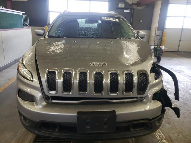 1C4PJMCB0GW276525 - 2016 JEEP CHEROKEE LATITUDE SILVER photo 5