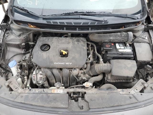 3KPFL4A77HE018356 - 2017 KIA FORTE LX GRAY photo 11