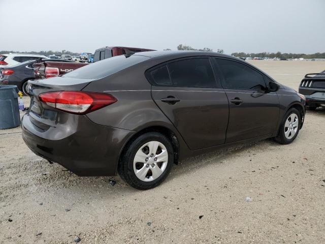 3KPFL4A77HE018356 - 2017 KIA FORTE LX GRAY photo 3