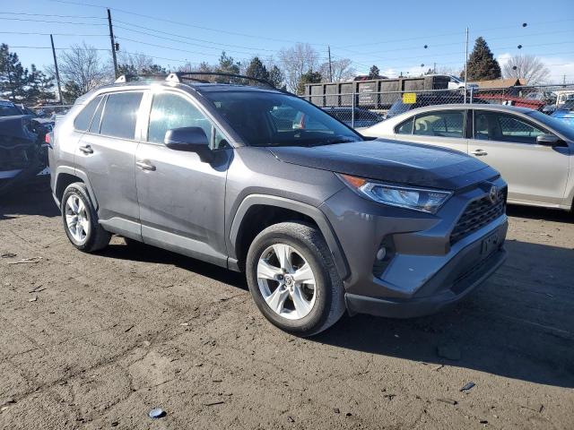 2T3P1RFV4MC230551 - 2021 TOYOTA RAV4 XLE GRAY photo 4