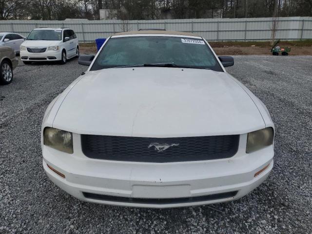 1ZVFT84NX75260518 - 2007 FORD MUSTANG WHITE photo 5