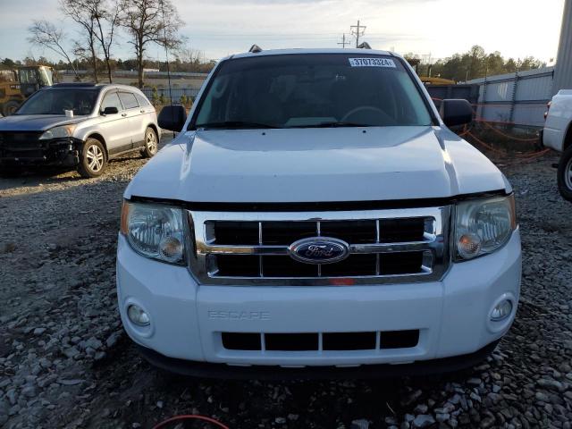 1FMCU0D74CKB34961 - 2012 FORD ESCAPE XLT WHITE photo 5