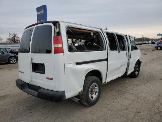 1GJGG25UX41137506 - 2004 GMC SAVANA G2500 WHITE photo 3