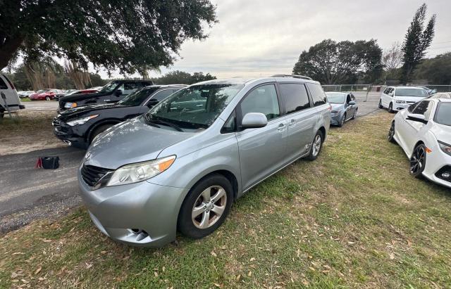 5TDKK3DC1BS065268 - 2011 TOYOTA SIENNA LE SILVER photo 2