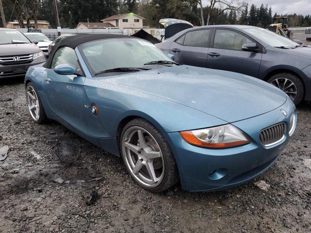 4USBT53453LU02864 - 2003 BMW Z4 3.0 BLUE photo 4