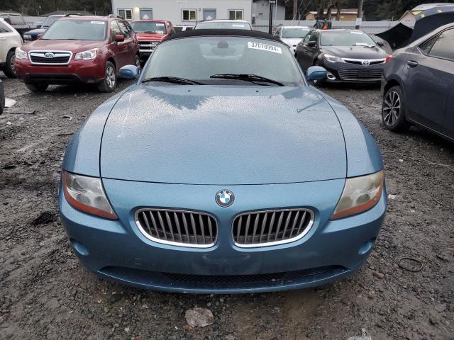 4USBT53453LU02864 - 2003 BMW Z4 3.0 BLUE photo 5