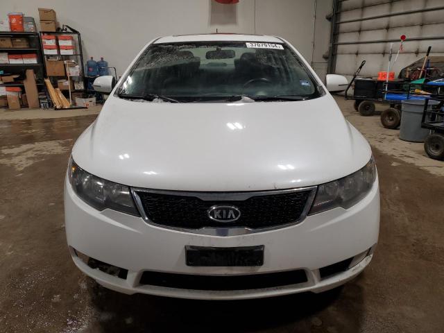 KNAFW4A31B5383717 - 2011 KIA FORTE SX WHITE photo 5