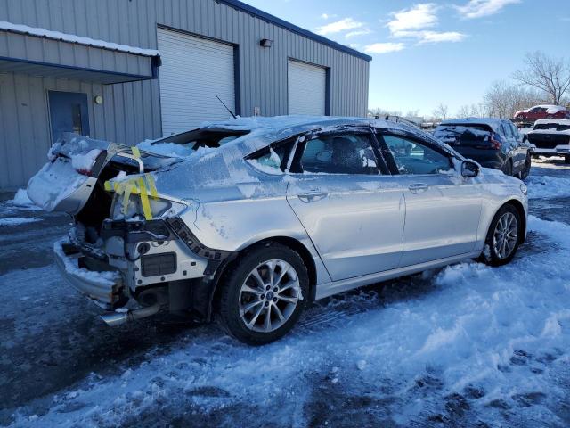 3FA6P0H70HR203141 - 2017 FORD FUSION SE SILVER photo 3