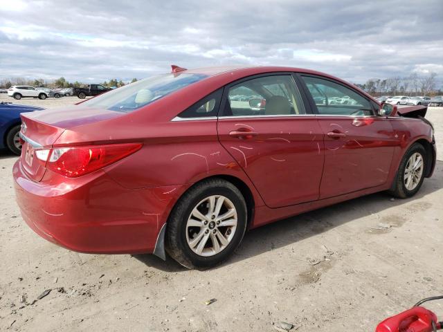 5NPEB4AC4DH658042 - 2013 HYUNDAI SONATA GLS RED photo 3