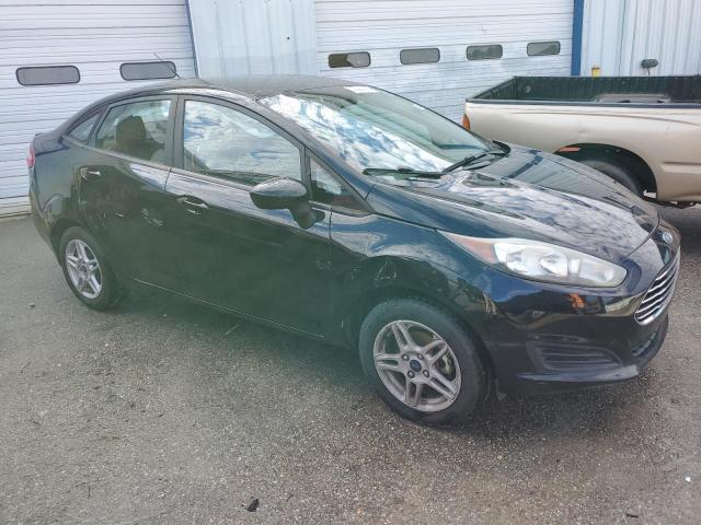 3FADP4BJ9JM114853 - 2018 FORD FIESTA SE BLACK photo 4