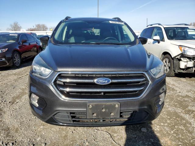 1FMCU0GD6JUA24836 - 2018 FORD ESCAPE SE GRAY photo 5