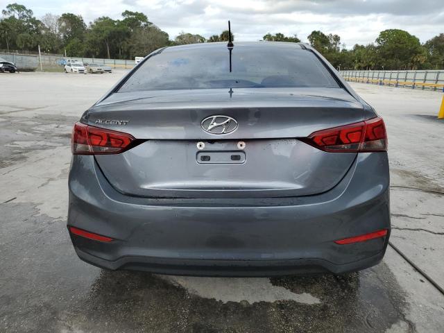 3KPC24A3XKE062023 - 2019 HYUNDAI ACCENT SE GRAY photo 6