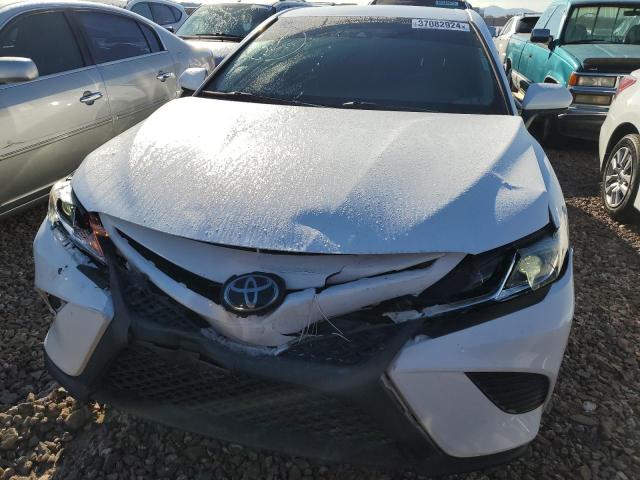 4T1B11HK2JU059770 - 2018 TOYOTA CAMRY L WHITE photo 5