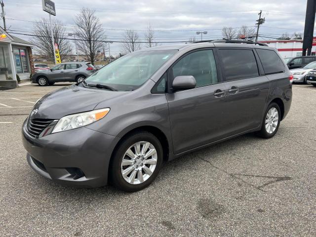 5TDJK3DC7BS019987 - 2011 TOYOTA SIENNA LE GRAY photo 2