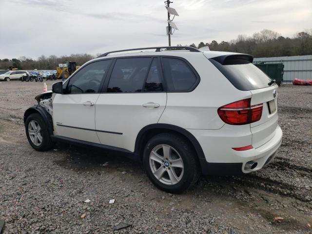 5UXZV4C54D0E08113 - 2013 BMW X5 XDRIVE35I WHITE photo 2