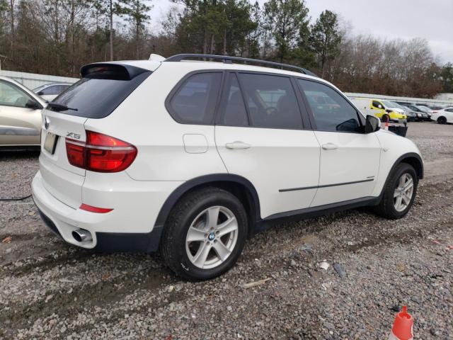 5UXZV4C54D0E08113 - 2013 BMW X5 XDRIVE35I WHITE photo 3