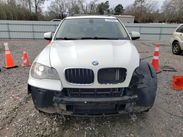 5UXZV4C54D0E08113 - 2013 BMW X5 XDRIVE35I WHITE photo 5