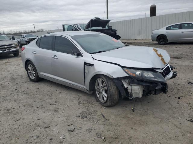 5XXGM4A7XDG225293 - 2013 KIA OPTIMA LX SILVER photo 4