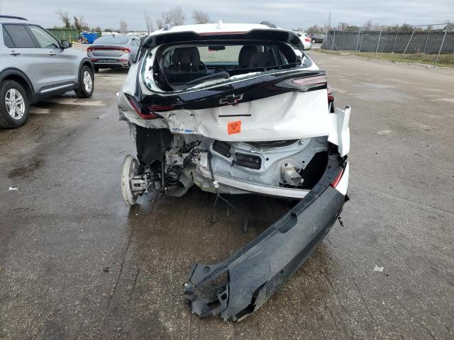 1G1FY6S07P4190345 - 2023 CHEVROLET BOLT EUV LT WHITE photo 6