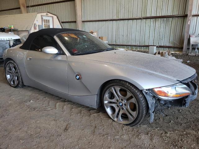 4USBT53483LT21633 - 2003 BMW Z4 3.0 SILVER photo 4