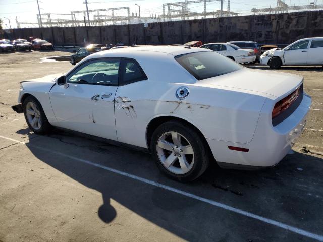 2C3CDYAG3CH106068 - 2012 DODGE CHALLENGER SXT WHITE photo 2