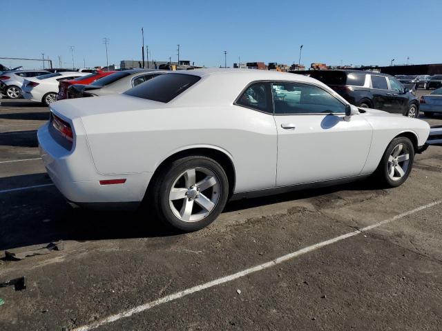 2C3CDYAG3CH106068 - 2012 DODGE CHALLENGER SXT WHITE photo 3