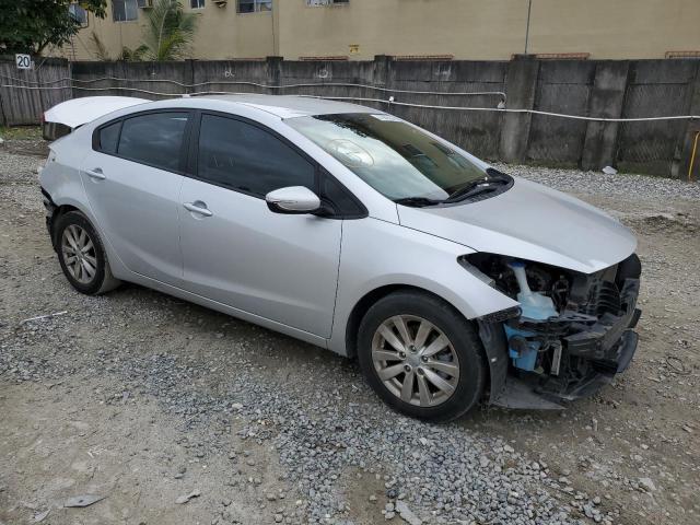 KNAFX4A60G5503456 - 2016 KIA FORTE LX SILVER photo 4