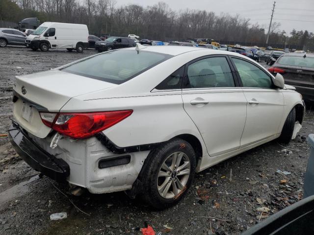 5NPEB4AC4BH076956 - 2011 HYUNDAI SONATA GLS WHITE photo 3