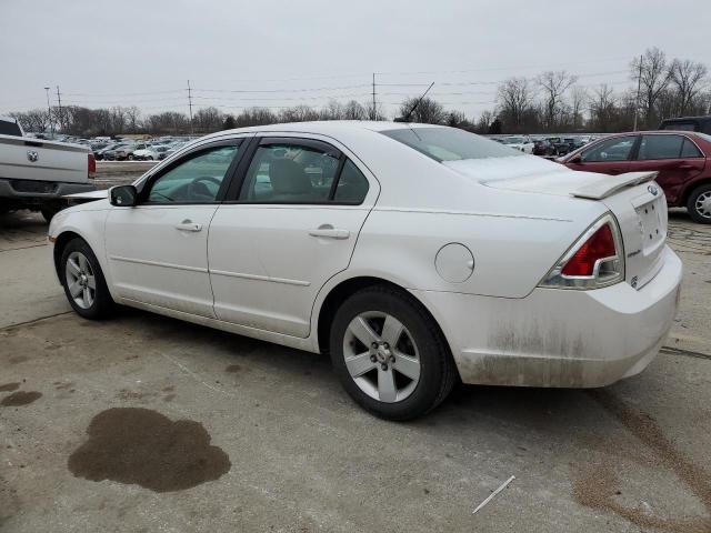 3FAHP07Z79R211587 - 2009 FORD FUSION SE WHITE photo 2