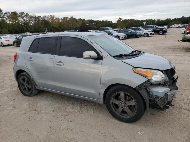 JTKKUPB48D1037179 - 2013 TOYOTA SCION XD SILVER photo 4