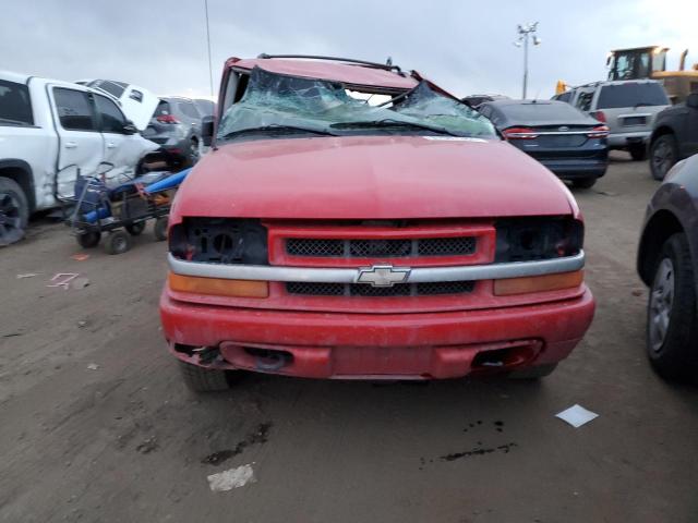 1GNDT13W42K228712 - 2002 CHEVROLET BLAZER RED photo 5